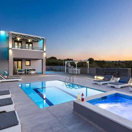 Evangelos Villas, Lavish Touch, By Thinkvilla Angeliana  ภายนอก รูปภาพ
