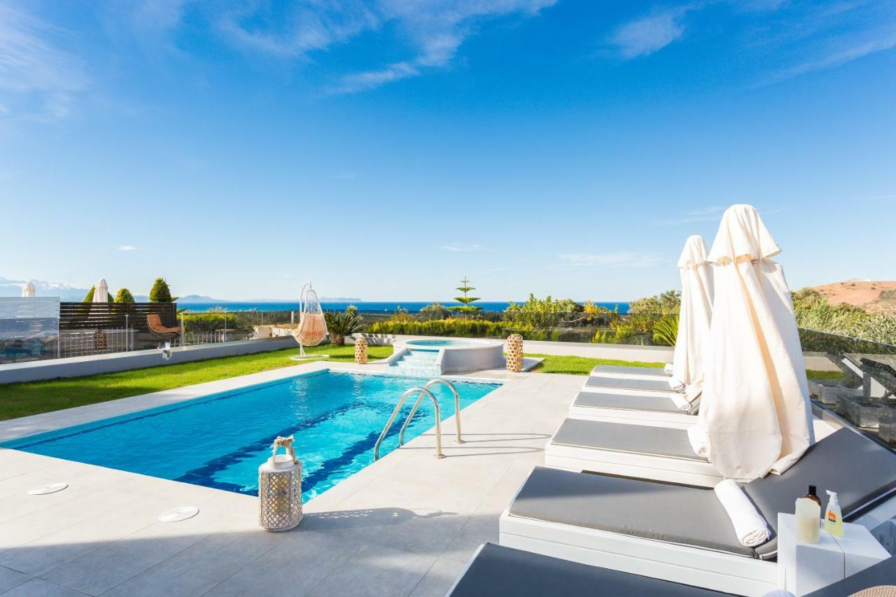 Evangelos Villas, Lavish Touch, By Thinkvilla Angeliana  ภายนอก รูปภาพ