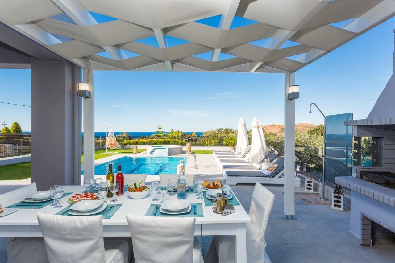 Evangelos Villas, Lavish Touch, By Thinkvilla Angeliana  ภายนอก รูปภาพ