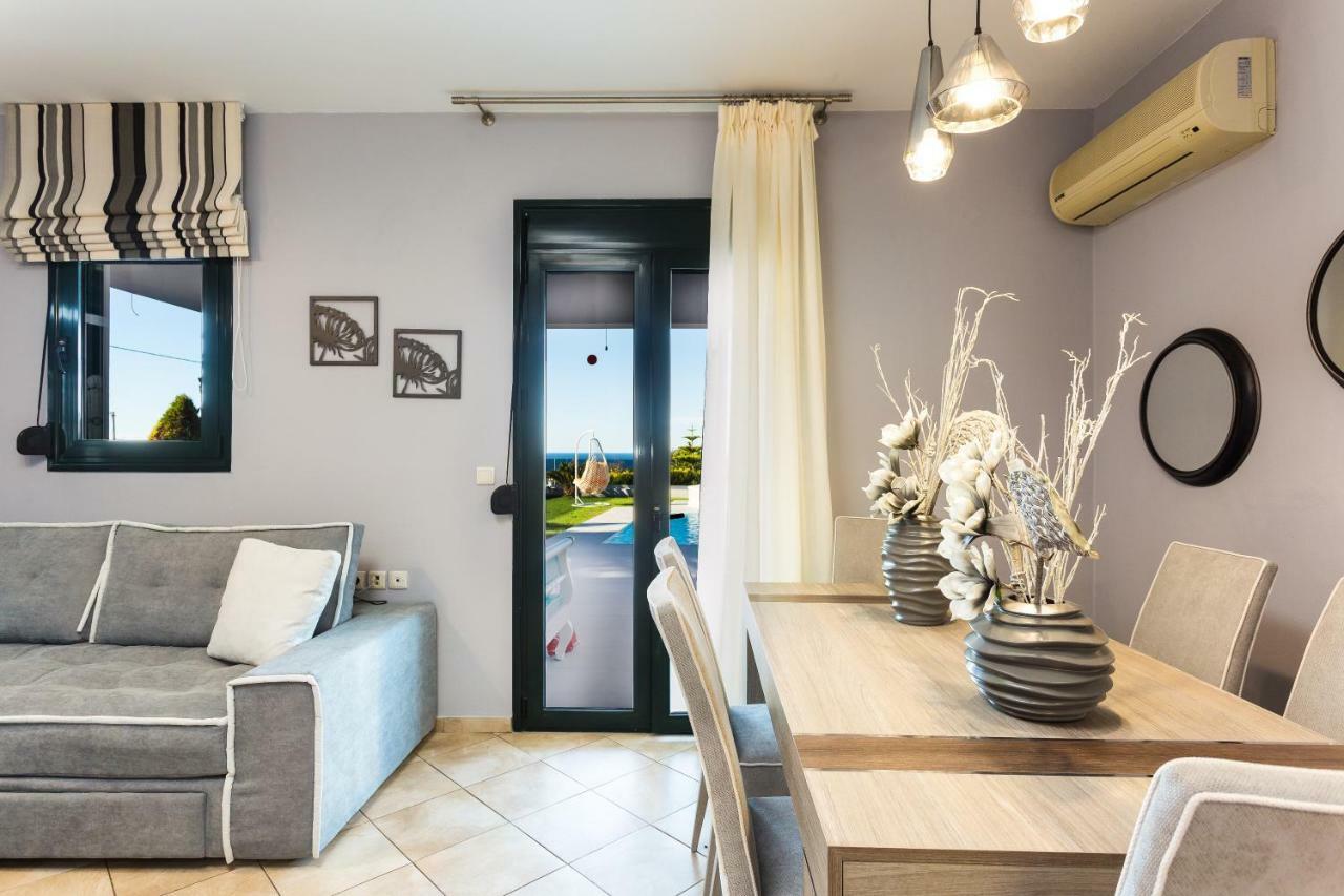 Evangelos Villas, Lavish Touch, By Thinkvilla Angeliana  ภายนอก รูปภาพ