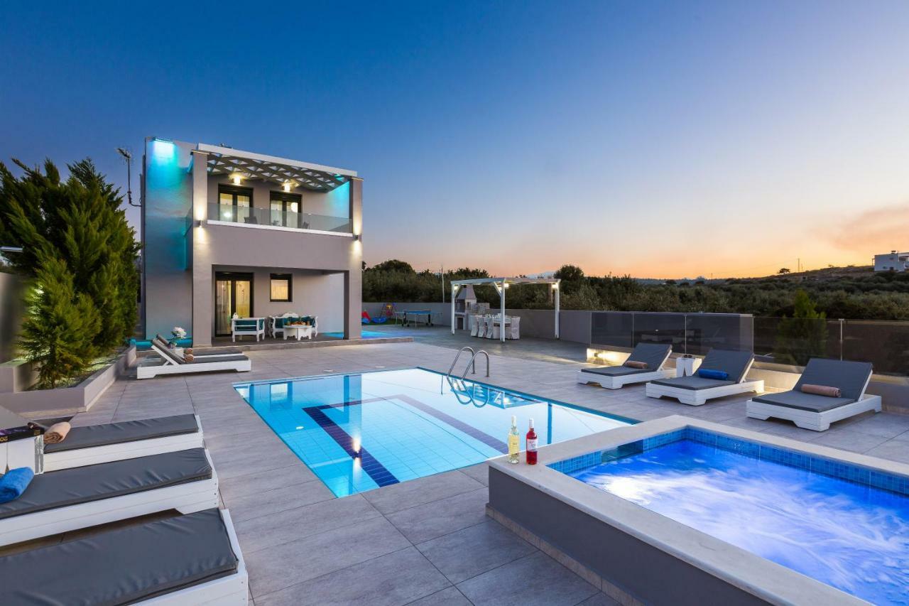Evangelos Villas, Lavish Touch, By Thinkvilla Angeliana  ภายนอก รูปภาพ