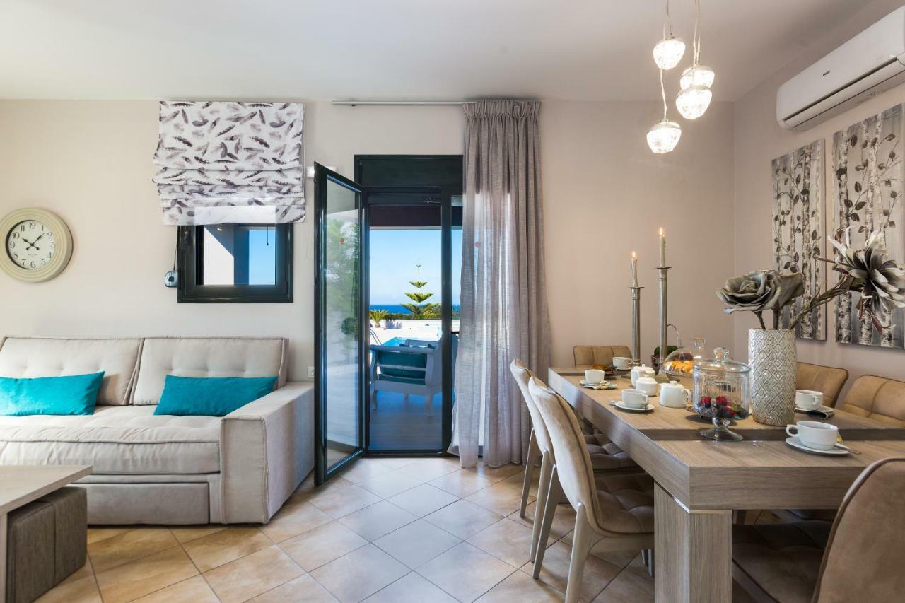 Evangelos Villas, Lavish Touch, By Thinkvilla Angeliana  ภายนอก รูปภาพ