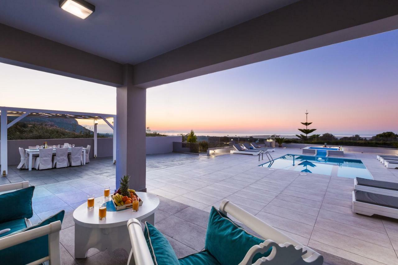 Evangelos Villas, Lavish Touch, By Thinkvilla Angeliana  ภายนอก รูปภาพ